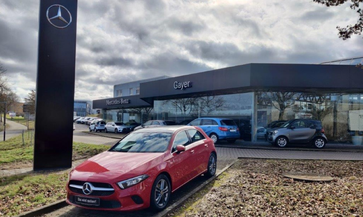 Außenaufnahme des Autohaus Gayer in Vaihingen-Enz.